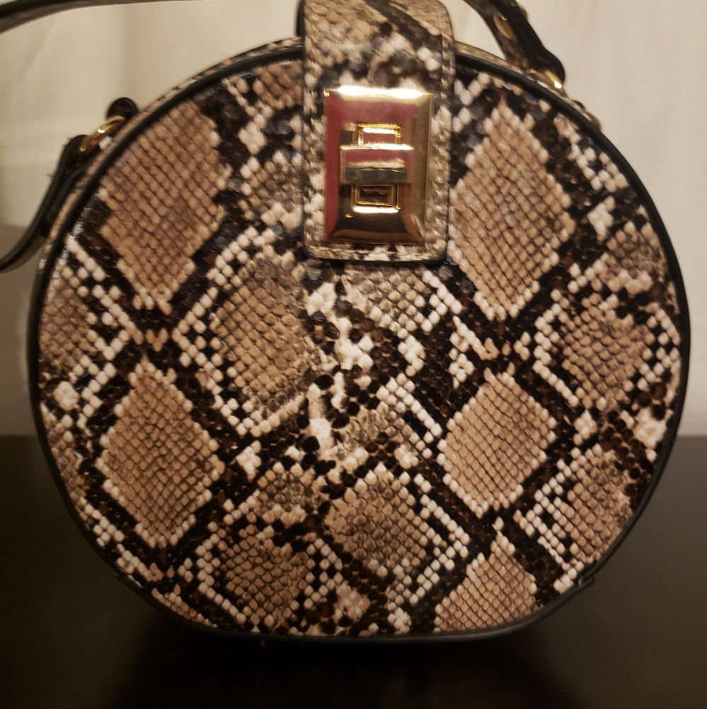 Handbag - Picture 4 of 6